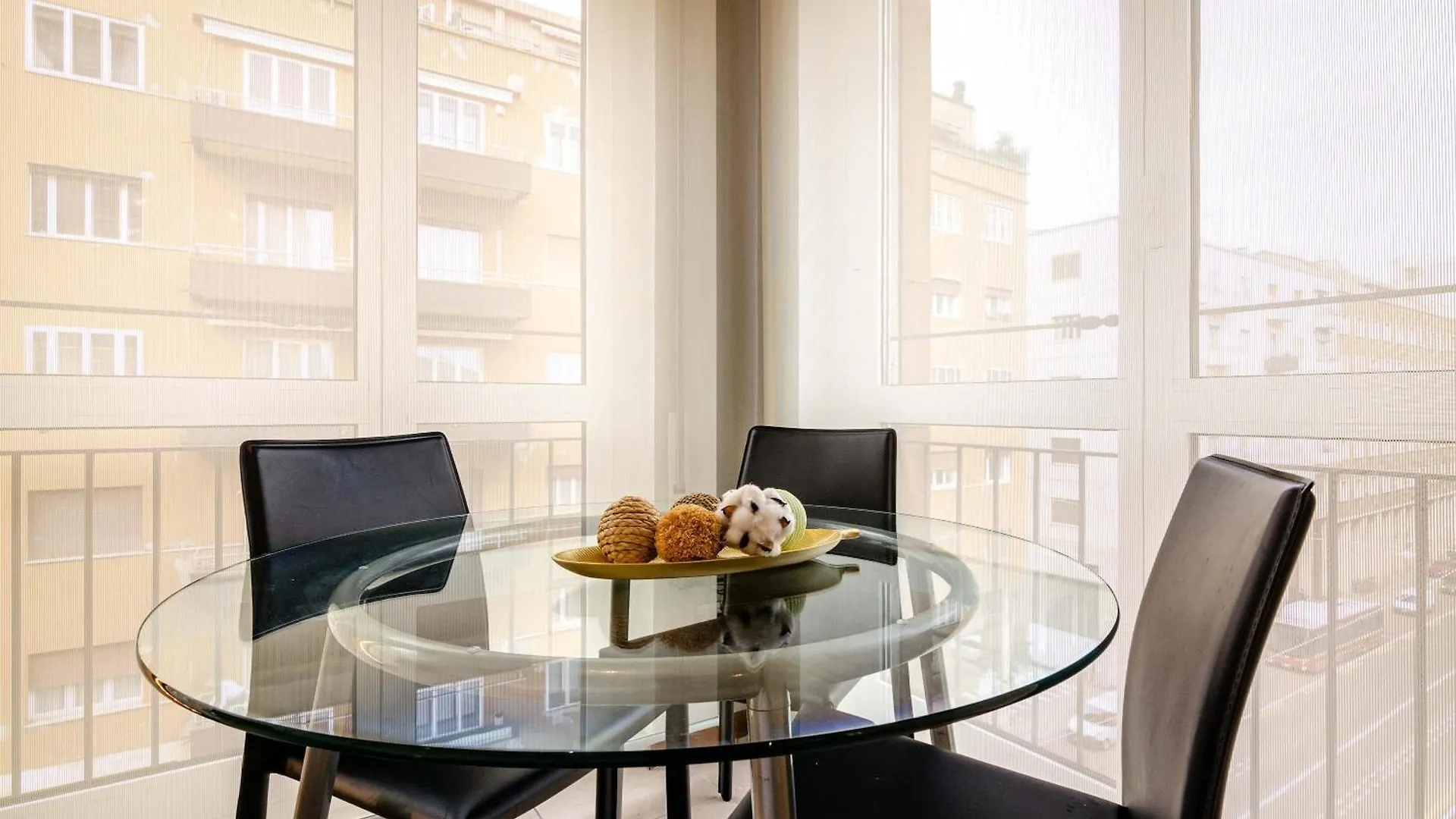 Large And Bright Studio In The Heart Of Bologna