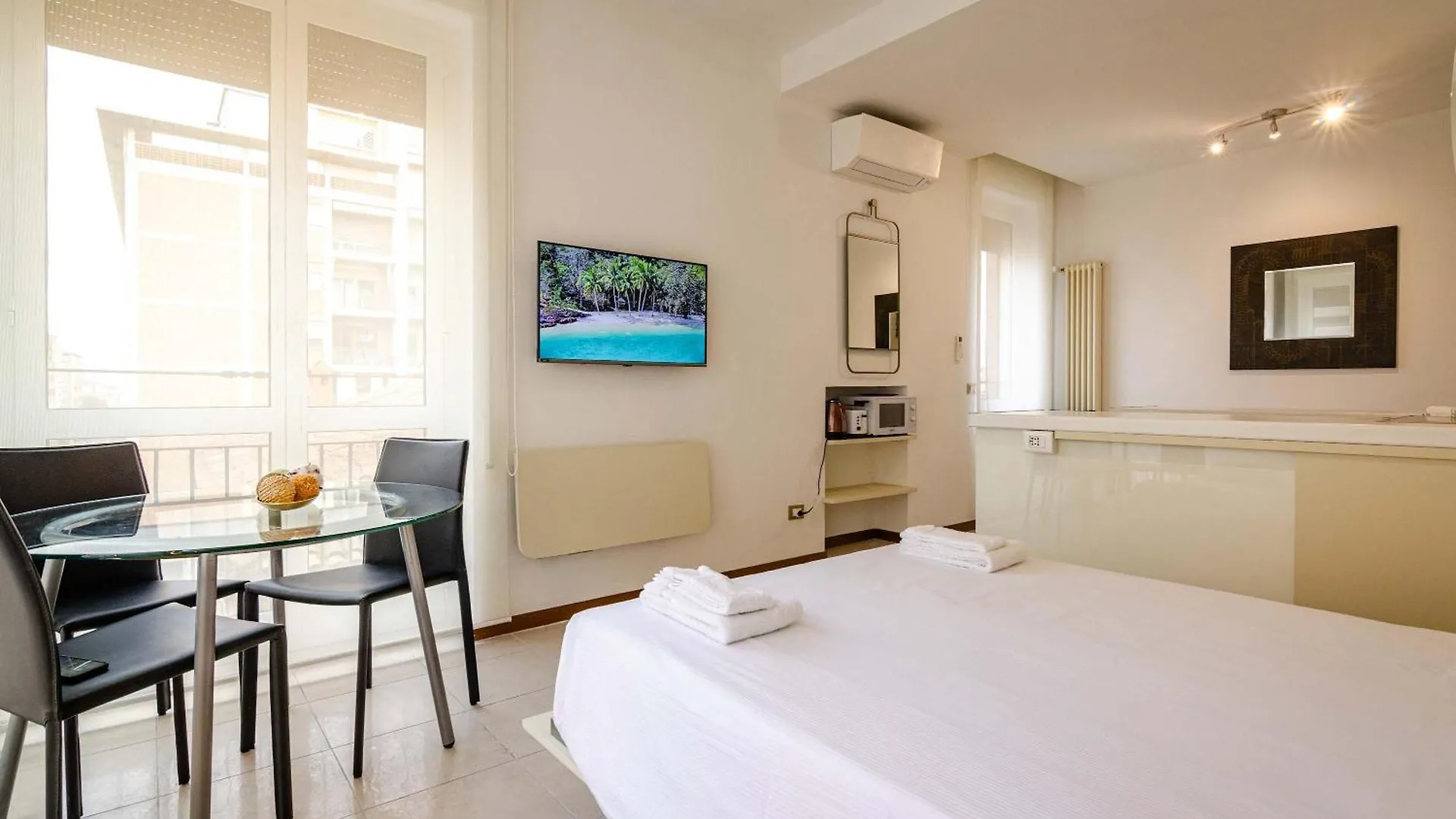 Apartment Large And Bright Studio In The Heart Of Bologna