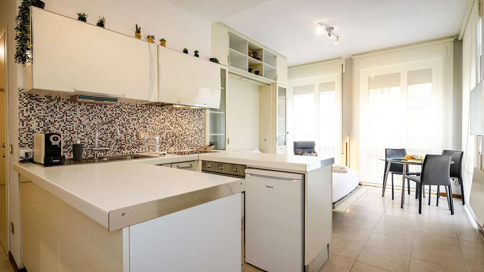 Apartment Large And Bright Studio In The Heart Of Bologna Italy