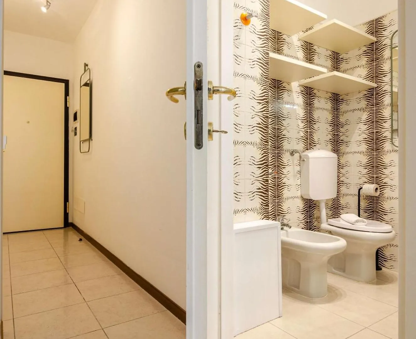 Large And Bright Studio In The Heart Of Bologna