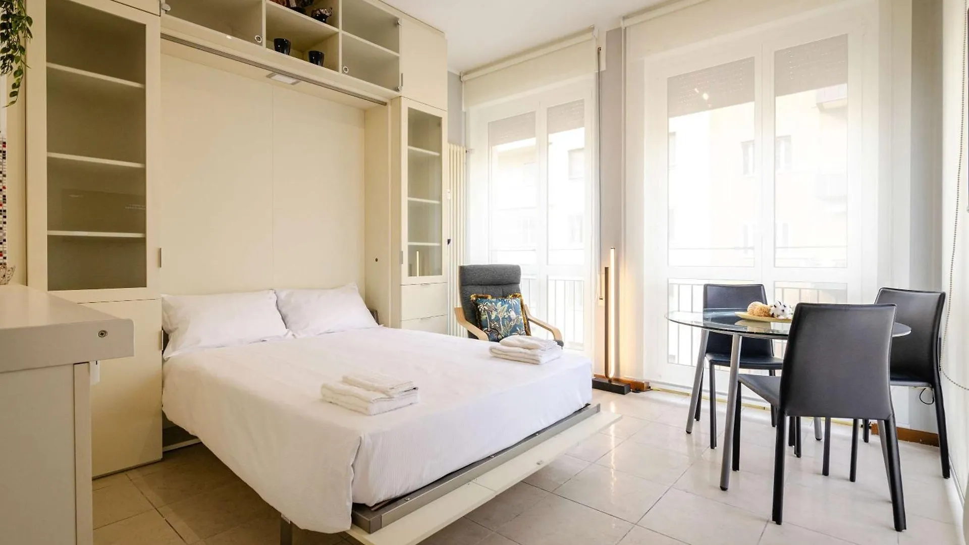 Large And Bright Studio In The Heart Of Bolonia