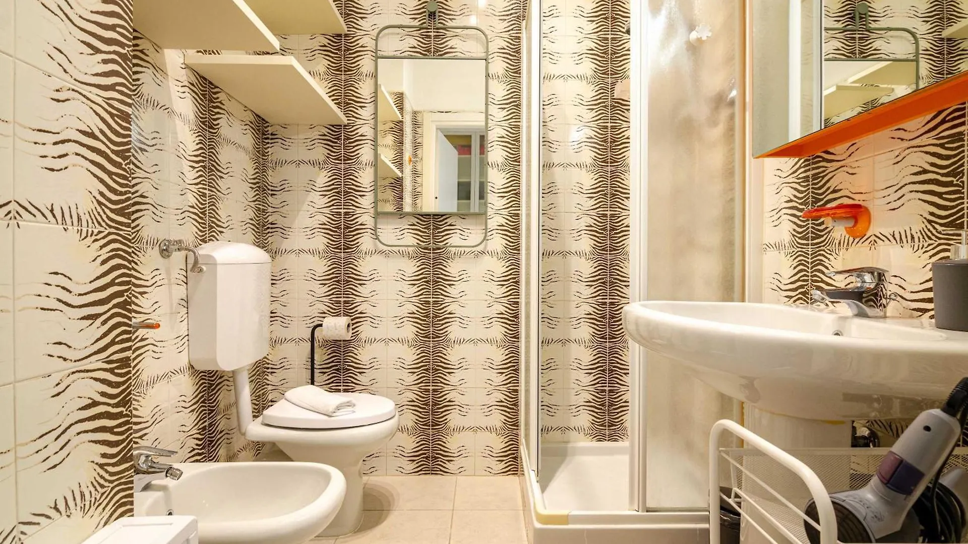 Large And Bright Studio In The Heart Of Bolonia Apartament